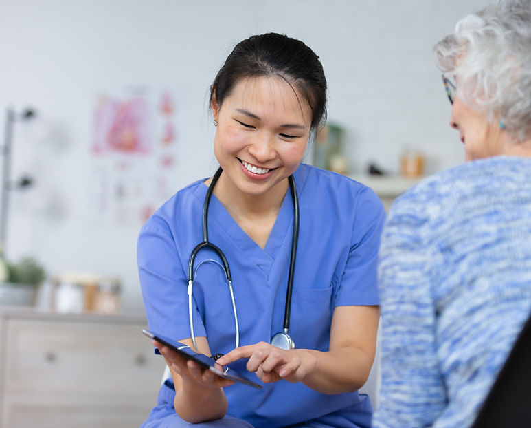 Clinician using Cardihab